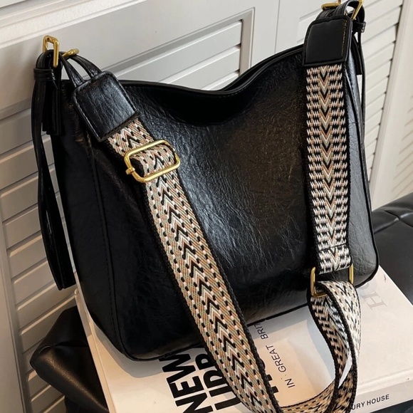 Western Vegan Leather Shoulder Crossbody Bag - Picture 8 of 16